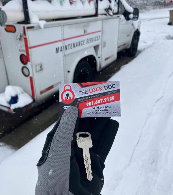 Avoid Getting Locked Out During the Holidays: Locksmith Tips