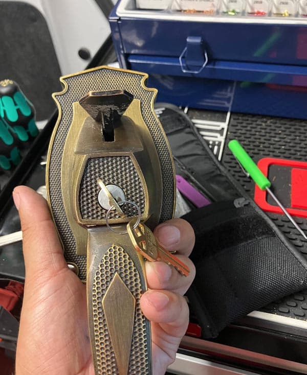residential thumb latch lock rekeying